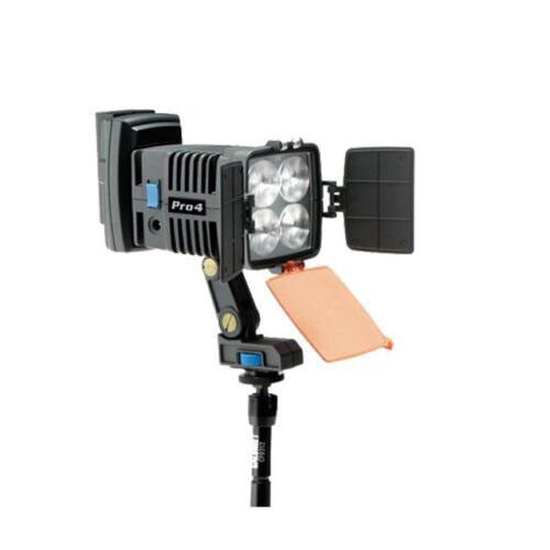 Boeken Calumet Pro-4 LED On Camera Video Light