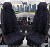 BREMER SITZBEZÜGE Autostoelhoezen, compatibel met VW T6 T6.1 Caravelle bestuurder en passagier vanaf 2015-2021, autostoelhoezen, set van 2 stuks, zwart/blauwe naad