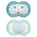 MAM Set van 2 fopspenen vanaf 6 maanden, met symmetrische, platte en flexibele fopspeen van Skin Soft Silicone gemakkelijk aanvaardbaar, met zelfsteriliserende doos, origineel, glanzend blauw