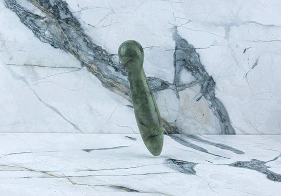 Pleasure's Yoni Bol Crystal Dildo Ava - Labradoriet