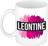 Bellatio Decorations Leontine naam cadeau koffie mok - beker - met roze verfstrepen - Cadeau collega - moederdag - verjaardag - juf - coach - 300 ml - wit