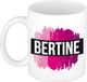 Bellatio Decorations Bertine naam cadeau koffie mok - beker - met roze verfstrepen - Cadeau collega - moederdag - verjaardag - juf - coach - 300 ml - wit