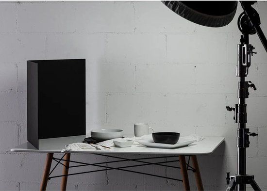 Tabletop V-Flats - Large (7.5cm X 10cm) 2x White & 2x Black
