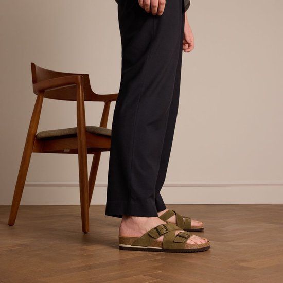 Manfield - Heren - Groene suède slippers - Maat 46