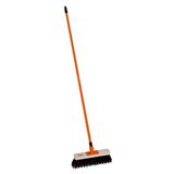 BLACK+DECKER Bezem Met Lange Steel 150 cm - Straatbezem 45 cm Breed - Houten Kop Met Kunststof Haren 7 cm - Oranje
