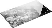Chefcare Inductie Beschermer Witte Kamille Bloemen - Zwart Wit - 95x55 cm