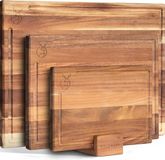 WALDWERK Snijplank 3-delige set (40x30 / 33x24 / 26x18 cm) van massief acaciahout – Cutting board met plankhouder – 2 cm dikke houten Hakplanken met sapgeul – Design Snijplankenset