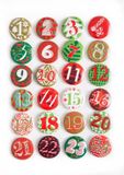 oCreon Adventskalender cijfers 1-24 set - 24 stuks: metalen knoopjes rood groen wit Ø 2-5 cm