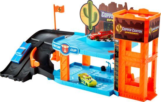 Disney Cars Garage Glow Racers + 3 Auto's