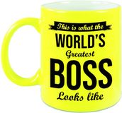 Bellatio Decorations What the worlds greatest boss looks like cadeau mok / beker 330 ml - neon geel - verjaardag / bedankje - cadeau baas / bazin