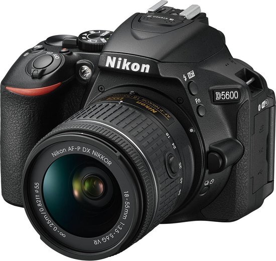 Nikon D5600 + AF-P DX 18-55mm G VR zwart