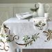 Benson Mills Merry Ribbons Engineered Gedrukt Jacquard Stof Kerst Tafelkleed, Elegant Kerst Tafelkleed voor Alle Vakantie en Winter (60 "x 84" Rechthoekig)