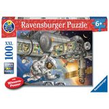 Ravensburger Kinderpuzzle 13366 - Auf der Weltraumstation - Wieso? Weshalb? Warum? Puzzle 100 Teile XXL + Wissensposter