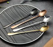 KELERINO. Latte Machiato lepels – RVS lange yoghurt, dessert of koffie lepeltjes - 4 stuks - Zilver/Zwart/Goud/Koper