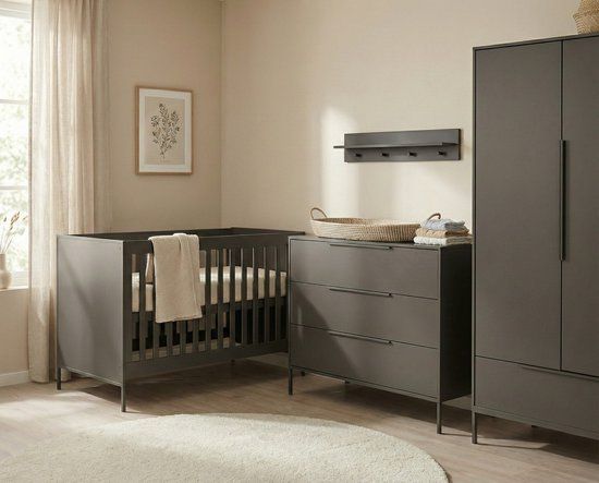Born Lucky Lissabon Meegroei Babykamer 3 Delig Compleet – Baby bed 70x140 cm – Commode – Kast – Chocolate
