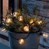 Konstsmide LED biertuinketting, ronde lampen, helder, met 6-uurs timer, 10 heldere lampen/20 amberkleurige diodes, werkt op batterijen, buiten (IP44), zwarte kabel, 4 x AA 1,5 V (excl.) - 2373-800