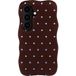 Selencia Vivid Wavy Backcover met MagSafe voor de Samsung Galaxy S26 - Happy Dots Chocolate