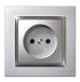 SIMON - Bipolaire inbouwdoos, serie Simon 10, 250 V, 10 A, plat en dun wandstopcontact, eenvoudig te installeren, inclusief frame, deksel en mechanisme, vrouwelijk stopcontact, kleur aluminium