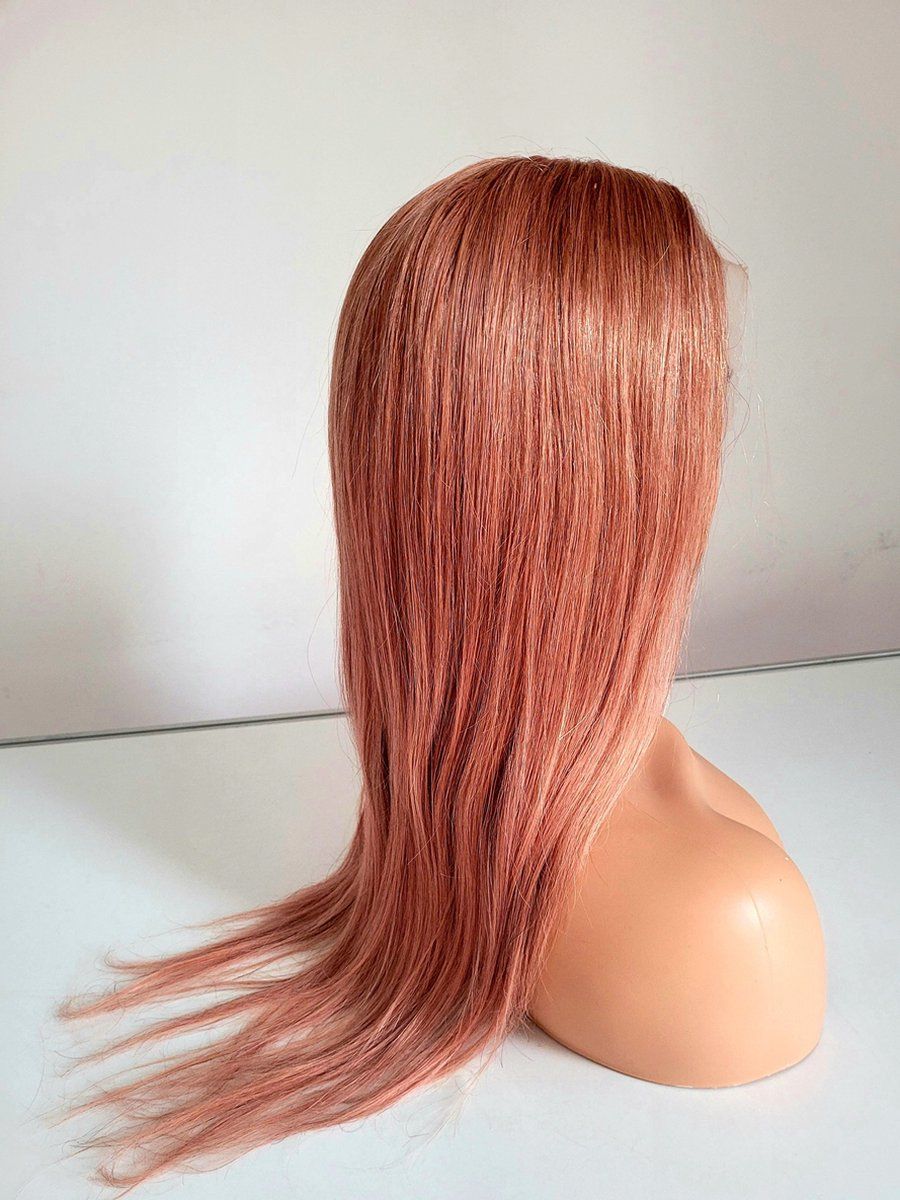 Frazimashop Braziliaanse Remy pruik 22 inch steil roze - echte menselijke haren - 4x4 lace closure wig