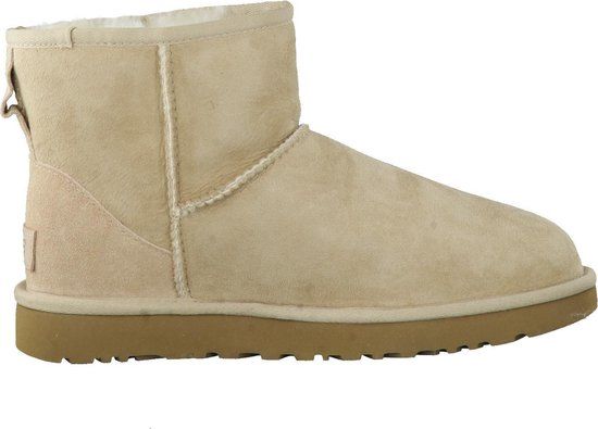 UGG CLASSIC MINI II W - Women's Boots - White/Beige - Size 39