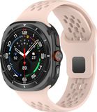 By Qubix - Siliconen sportband Holes Style - Lichtroze - Geschikt voor Samsung Galaxy Watch Ultra / Ultra 2 - 47mm