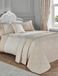 Dreams & Drapes Imelda Collection - Ivoor bloemensprei (240 x 220 cm)