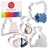 Ann Clark Cookie Cutters 5-delige bruiloftskoekjessnijder set met receptenboekje, vierkante plaque, bruiloftstaart, trouwjurk, diamanten ring, dubbel hart