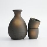 Merkloos / Sans marque Tokyo Design Studio Sake Set Bizenbuki 3-delig 300 ml & 50 ml Bruin