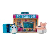 Squishville SQM0325 - Squishville Schule, superweiches Spielset mit 5cm Mini-Squishmallows Plüschfigur und Zubehör, Mehrfarbig