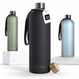 LARS NYSØM Blæst Ultralichte tritan-waterfles 1500ml - BPA-vrij, lekvrij, geschikt voor koolzuurhoudende dranken - Inclusief 2 deksels (Carbon Black/Gold)