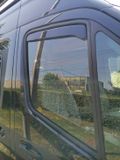 Heko Mercedes Sprinter W907 Zijwindschermen Getint Donker (Korte / Halve) Raamspoilers tbv Model Vanaf 2018 Merk Team Heko