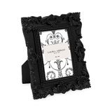 Laura Ashley Fotolijst, sierlijke handgemaakte lijst van hars, met standaard en haak voor gebruik op tafel of aan de muur, decoratief bloemmotief, woondecoratie, fotogalerij - 5 x 7,5 cm, zwart