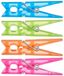 Pinces à linge - 96x pièces - mélange de couleurs vives - plastique - grand format de 8 cm