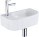 QeramiQ Fuente Fonteinset - 40x21.5x12cm - links - geribbeld - halfrond - 1 kraangat - keramiek - fonteinkraan chroom - afvoerplug - verlaagd sifon - wit mat