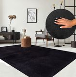 the carpet RELAX – Extra Zacht & Wasbaar Vloerkleed tot 30°C met Antislip Onderzijde – Fluweelachtige Structuur – Voor Slaapkamer of Woonkamer – Zwart, 80 x 300 cm