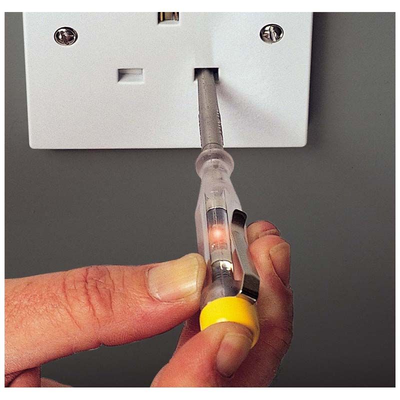 Stanley Spanningszoeker 220-250V