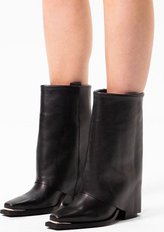 Sacha - Dames - Zwarte leren western enkellaarsjes met flap - Maat 41