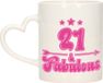 Bellatio Decorations Mok 21 jaar - Roze - Hartjes Handvat - 300 ml - Keramiek