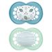 MAM Originele fopspeen 16+ maanden, set van 2, lichtblauw/lichtblauw | Met draagbare sterilisator-fopspeenhouder, kaakvriendelijke speen van SkinSoft siliconen, gebogen masker, BPA-/BPS-vrij