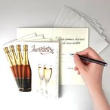 Set IV5031 Set van 5 uitnodigingskaarten champagne met enveloppen