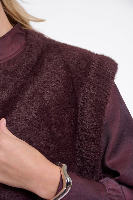 Rino & Pelle Elona waistcoat Fudge cloak
