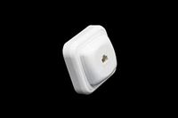 Brightium RJ45 8P/8C oppervlakte-telefoonbasis voor netwerkverbindingen, ideaal voor installatie op kantoor en thuis.