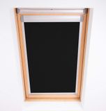 Velux store occultant pour fenêtre UK04, noir, 116x78 cm