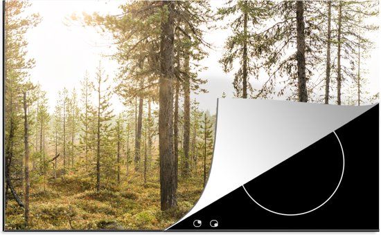 KitchenYeah® Inductie beschermer 77x51 cm - Een man is op jacht in het bos - Inductiebeschermer voor inductiekookplaat