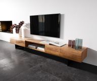 Meuble TV New Live-Edge 240 cm acacia naturel 4 portes 1 compartiment pied flottant métal noir