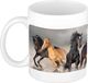 Bellatio Decorations Paarden thema koffie mok - Dravende zwarte en witte paarden - theebeker wit - 300 ml - keramiek - cadeau - paarden liefhebbers