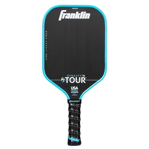 pickleball teamlogo met combinatie van een bal en peddels 10368090