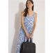 Maxi dress with V-neck and print