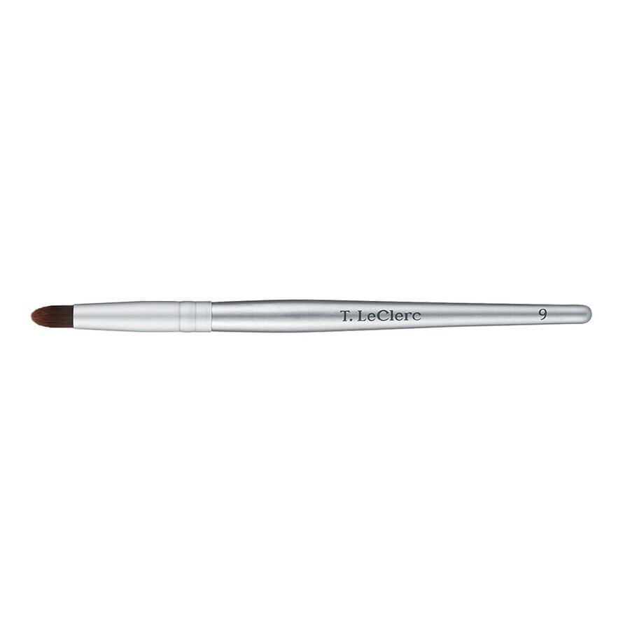 T.LeClerc T. LeClerc Eye Crease Brush 9