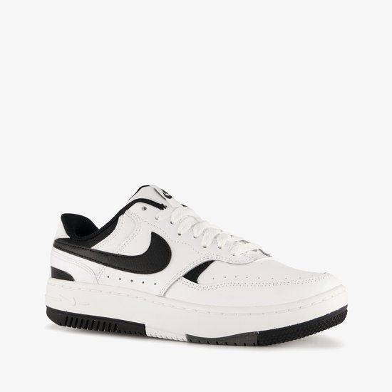 Nike Gamma Force Sneakers Dames